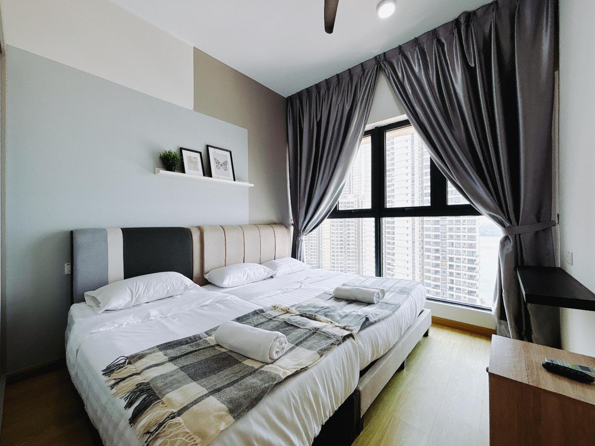 Scenic Country Garden Danga Bay By Lions Bay Apartment Johor Bahru Room photo